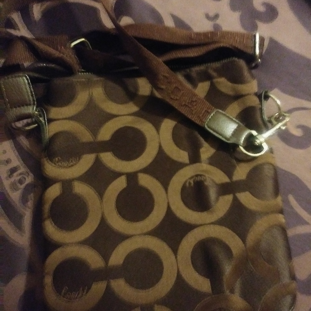 Coach purse - Picture 2 of 6